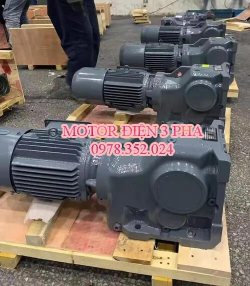 Motor 3 pha lắp hộp giảm tốc