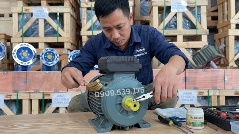 Bảo dưỡng motor thường xuyên để không phát ra tiếng ồn.