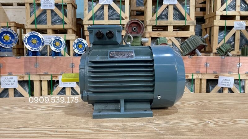 Định nghĩa và cơ chế ngắt tín hiệu khởi động từ khi phát hiện nguồn điện bất thường để chống cháy motor